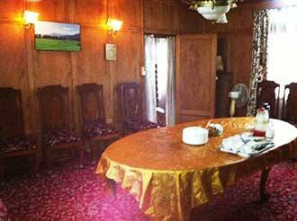 Mir Palace Houseboat, Srinagar 1